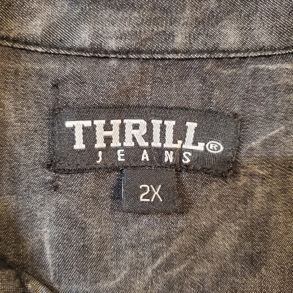 Thrill Jeans Distressed Shirt Women's Size 2X Black Dark Wash Hi Low Raw Hem - Picture 11 of 13